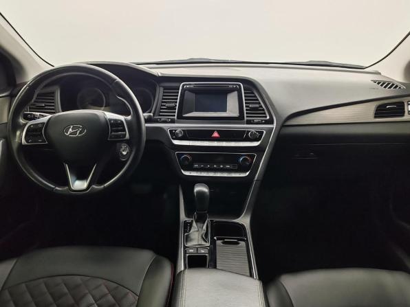 Hyundai Sonata VII (LF) Рестайлинг с пробегом 2019 года, цена 1 720 000 рублей, 108702 км, седан, Автокод Объявления