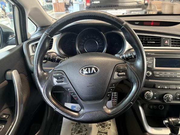 Kia Ceed II Рестайлинг с пробегом 2017 года, цена 1 289 000 рублей, 154926 км, хэтчбек, Автокод Объявления