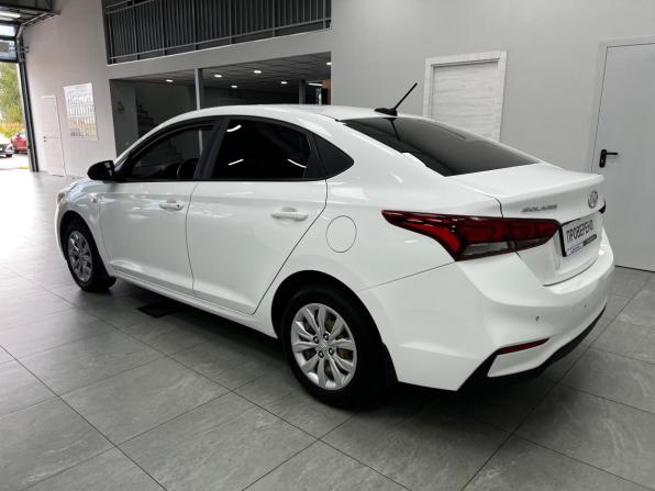 Hyundai Solaris II с пробегом 2017 года, цена 1 150 000 рублей, 130000 км, седан, Автокод Объявления