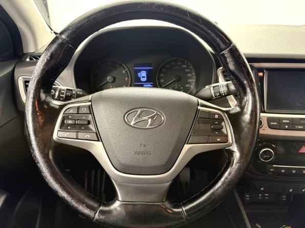 Hyundai Solaris II с пробегом 2017 года, цена 850 000 рублей, 142001 км, седан, Автокод Объявления