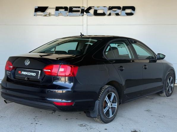 Volkswagen Jetta VI с пробегом 2013 года, цена 998 000 рублей, 76125 км, седан, Автокод Объявления