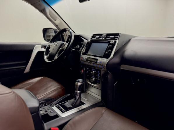 Toyota Land Cruiser Prado 150 Series Рестайлинг 2 с пробегом 2019 года, цена 5 465 000 рублей, 108383 км, внедорожник, Автокод Объявления