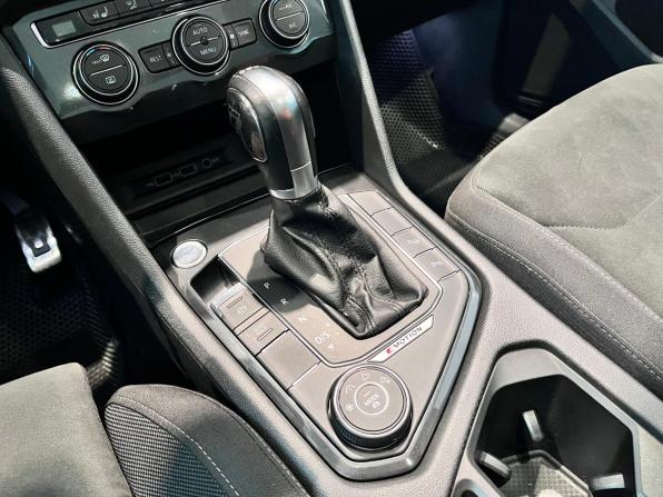 Volkswagen Tiguan II с пробегом 2018 года, цена 2 950 000 рублей, 74685 км, внедорожник, Автокод Объявления