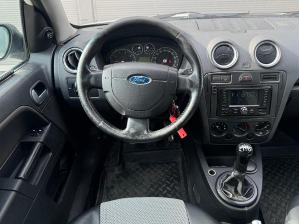 Ford Fusion I Рестайлинг с пробегом 2008 года, цена 399 000 рублей, 204000 км, хэтчбек, Автокод Объявления