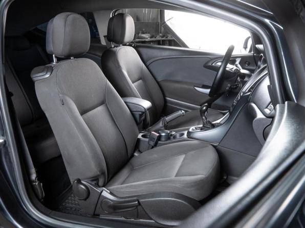 Opel Astra J Рестайлинг с пробегом 2011 года, цена 840 000 рублей, 227075 км, хэтчбек, Автокод Объявления