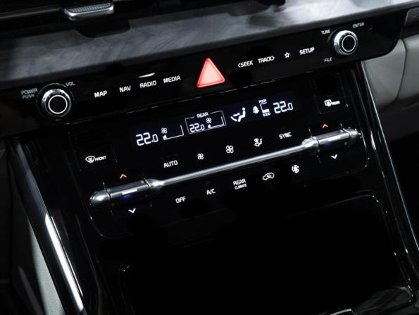Kia Carnival IV с пробегом 2021 года, цена 4 459 455 рублей, 50000 км, минивэн, Автокод Объявления