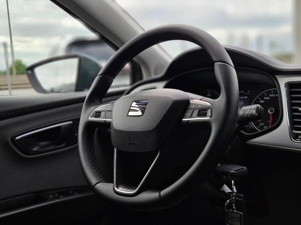 SEAT Leon III Рестайлинг с пробегом 2018 года, цена 1 250 000 рублей, 220300 км, универсал, Автокод Объявления