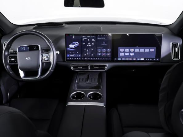 Li Auto (Lixiang) L6 I с пробегом 2025 года, цена 5 490 000 рублей, 59085 км, внедорожник, Автокод Объявления