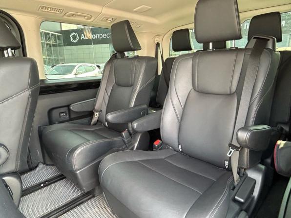 Toyota HiAce H300 с пробегом 2021 года, цена 7 400 000 рублей, 47475 км, минивэн, Автокод Объявления