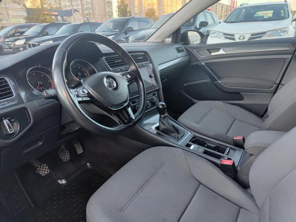 Volkswagen Golf VII Рестайлинг с пробегом 2018 года, цена 1 820 000 рублей, 267205 км, универсал, Автокод Объявления