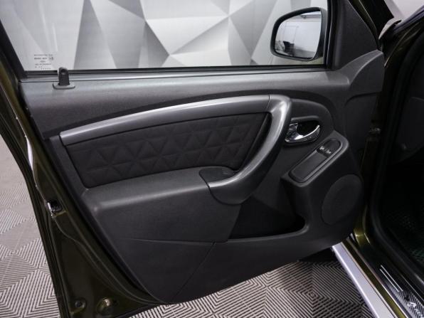 Renault Duster I Рестайлинг с пробегом 2018 года, цена 1 225 000 рублей, 202000 км, внедорожник, Автокод Объявления