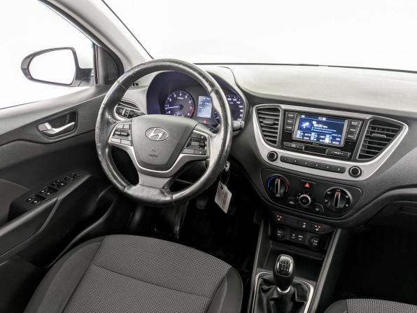 Hyundai Solaris II с пробегом 2018 года, цена 1 100 000 рублей, 167007 км, седан, Автокод Объявления