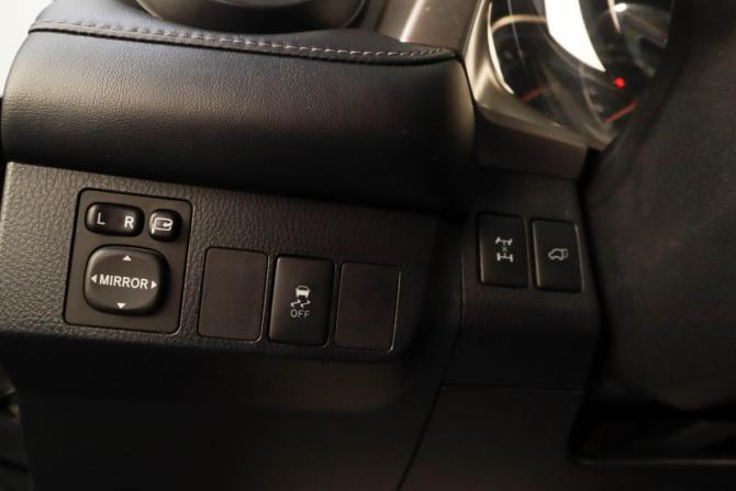 Toyota RAV4 IV (XA40) с пробегом 2012 года, цена 1 919 000 рублей, 274000 км, внедорожник, Автокод Объявления