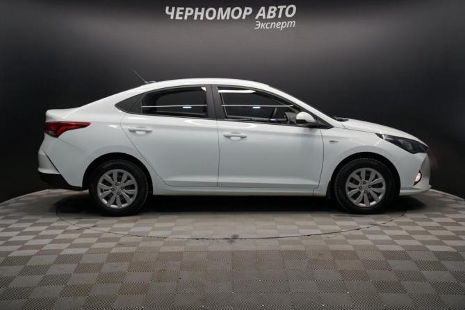 Hyundai Solaris II Рестайлинг с пробегом 2020 года, цена 1 645 000 рублей, 108780 км, седан, Автокод Объявления