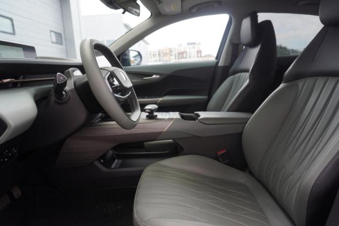Changan Lamore с пробегом 2023 года, цена 2 099 000 рублей, 17702 км, седан, Автокод Объявления