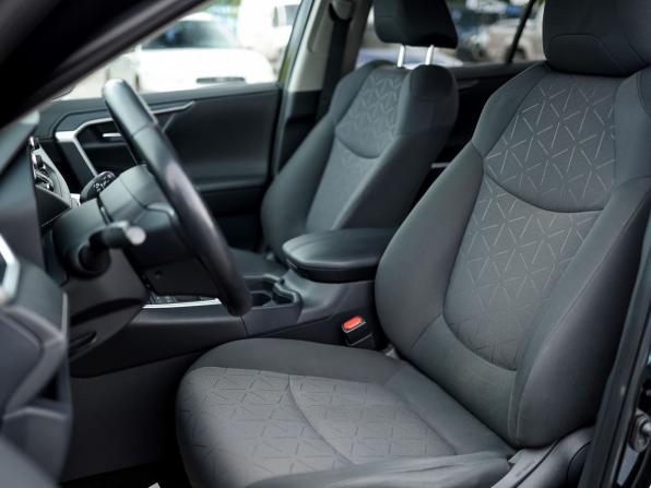 Toyota RAV4 V (XA50) с пробегом 2021 года, цена 3 099 000 рублей, 167446 км, внедорожник, Автокод Объявления
