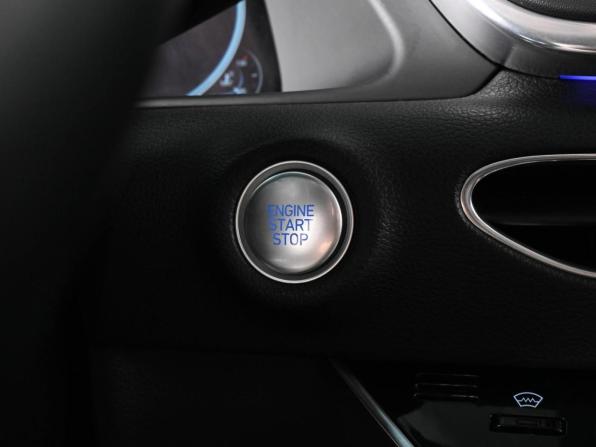 Hyundai Sonata VIII (DN8) с пробегом 2021 года, цена 2 499 000 рублей, 67770 км, седан, Автокод Объявления