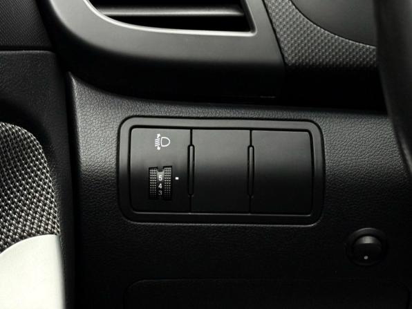 Hyundai Solaris I с пробегом 2011 года, цена 649 000 рублей, 173261 км, седан, Автокод Объявления