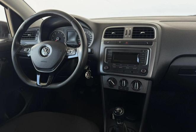 Volkswagen Polo V Рестайлинг с пробегом 2019 года, цена 1 245 000 рублей, 136686 км, седан, Автокод Объявления