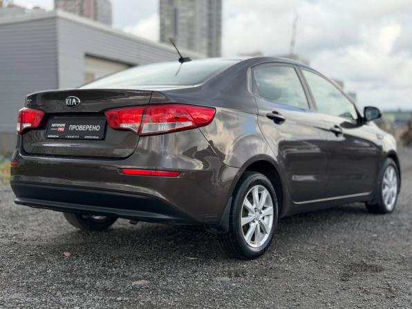 Kia Rio III Рестайлинг с пробегом 2017 года, цена 850 000 рублей, 268879 км, седан, Автокод Объявления