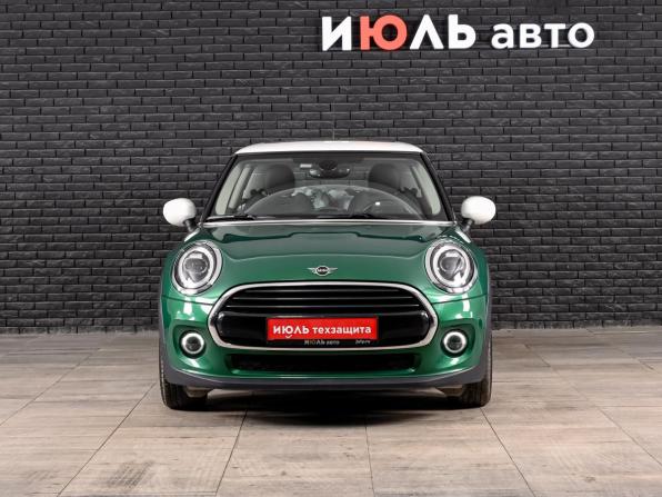 Mini Hatch III (F55/F56) Рестайлинг с пробегом 2020 года, цена 2 350 000 рублей, 36551 км, хэтчбек, Автокод Объявления