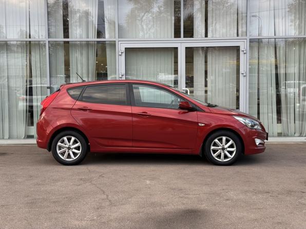 Hyundai Solaris I Рестайлинг с пробегом 2016 года, цена 875 000 рублей, 204000 км, хэтчбек, Автокод Объявления