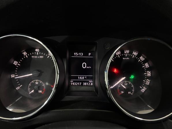 Skoda Yeti I Рестайлинг с пробегом 2017 года, цена 1 370 000 рублей, 193216 км, внедорожник, Автокод Объявления