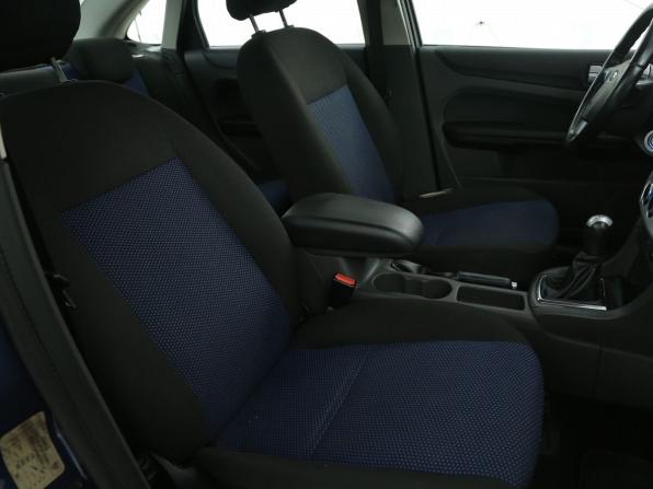 Ford Focus II с пробегом 2006 года, цена 334 000 рублей, 340000 км, седан, Автокод Объявления
