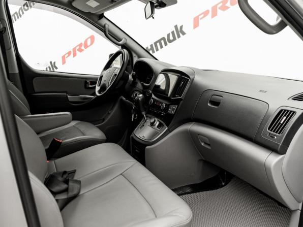 Hyundai Grand Starex I Рестайлинг с пробегом 2017 года, цена 2 650 000 рублей, 144259 км, минивэн, Автокод Объявления