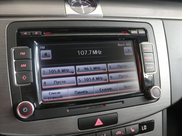 Volkswagen Passat B7 с пробегом 2012 года, цена 1 330 000 рублей, 107179 км, универсал, Автокод Объявления