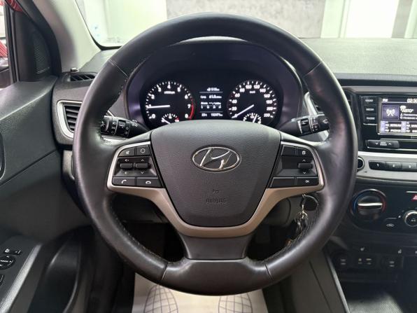 Hyundai Solaris II с пробегом 2018 года, цена 1 095 000 рублей, 132471 км, седан, Автокод Объявления