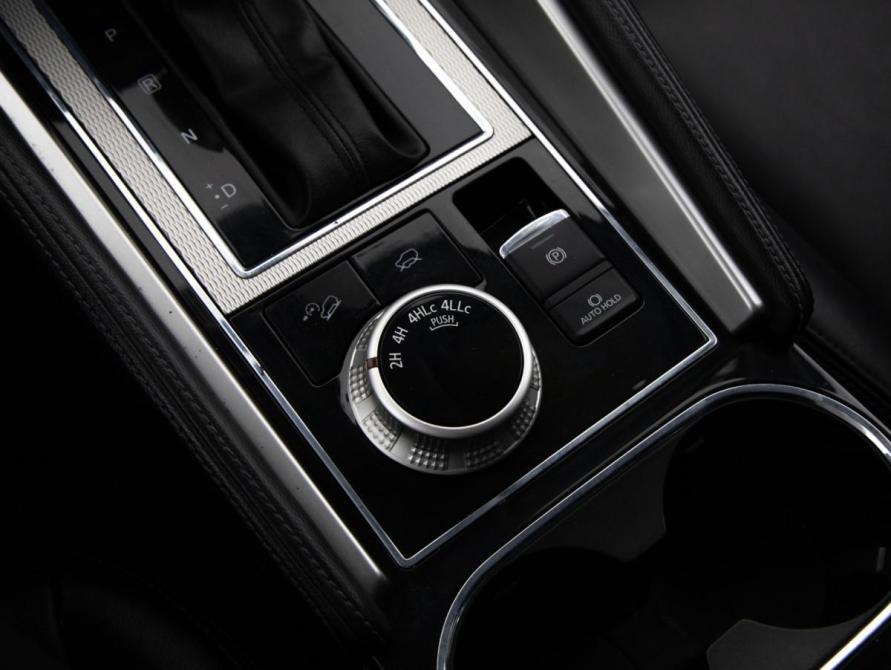Mitsubishi Pajero Sport III Рестайлинг Санкт-Петербург  - изображение 15