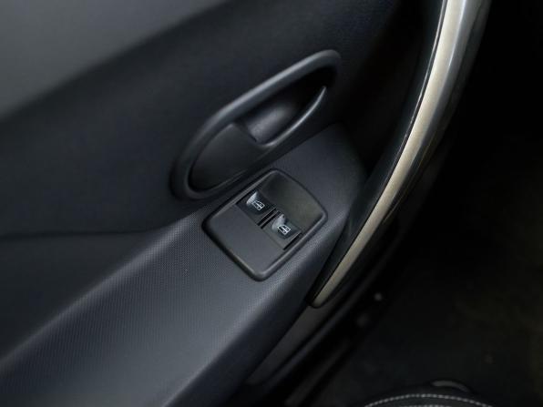 Renault Sandero II Рестайлинг с пробегом 2020 года, цена 1 098 000 рублей, 121650 км, хэтчбек, Автокод Объявления