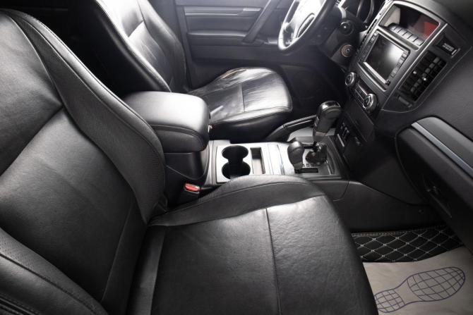 Mitsubishi Pajero IV с пробегом 2010 года, цена 1 819 000 рублей, 180000 км, внедорожник, Автокод Объявления