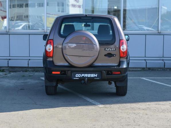 Chevrolet Niva I Рестайлинг с пробегом 2017 года, цена 559 000 рублей, 137236 км, внедорожник, Автокод Объявления