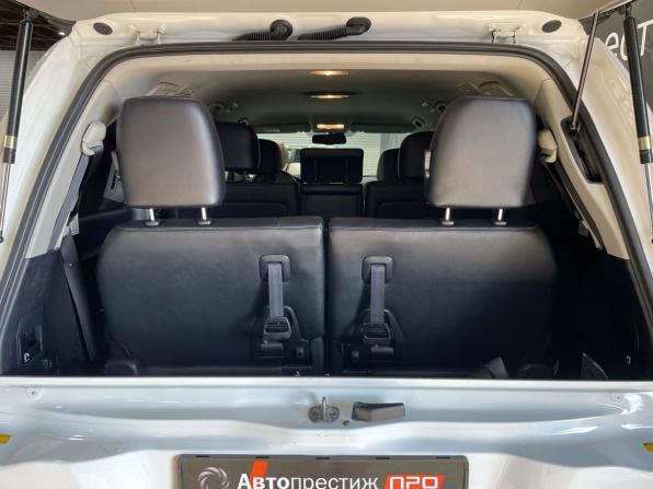 Toyota Land Cruiser 200 Series Рестайлинг 1 с пробегом 2012 года, цена 3 950 000 рублей, 177352 км, внедорожник, Автокод Объявления