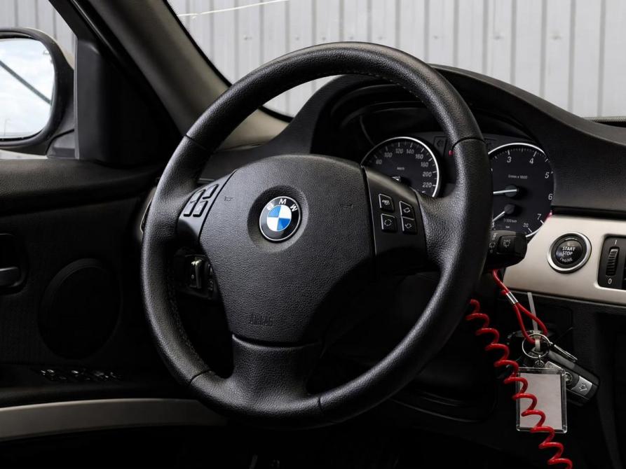 BMW 3 серии V (E90/E91/E92/E93) Рестайлинг Пермь  - изображение 12