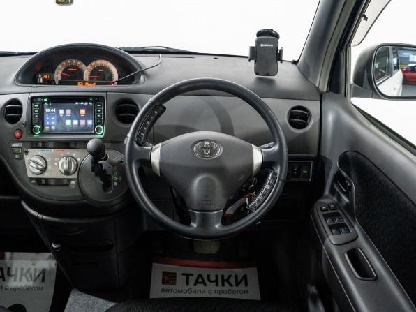 Toyota Sienta I Рестайлинг 2 с пробегом 2012 года, цена 825 000 рублей, 72863 км, компактвэн, Автокод Объявления