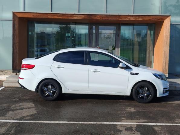 Kia Rio III Рестайлинг с пробегом 2015 года, цена 820 000 рублей, 151385 км, седан, Автокод Объявления