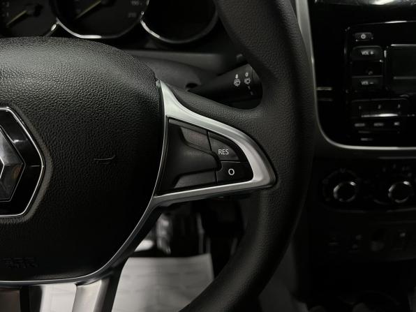 Renault Logan II Рестайлинг с пробегом 2019 года, цена 1 040 000 рублей, 97699 км, седан, Автокод Объявления