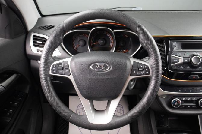 Lada (ВАЗ) Vesta I с пробегом 2019 года, цена 949 000 рублей, 56000 км, седан, Автокод Объявления