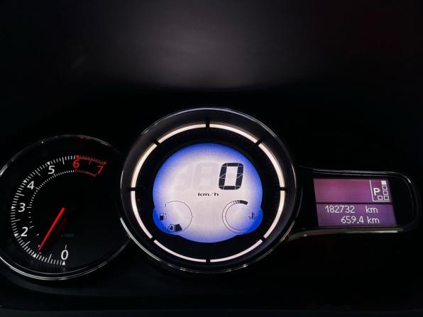 Renault Fluence I Рестайлинг с пробегом 2013 года, цена 699 999 рублей, 182720 км, седан, Автокод Объявления