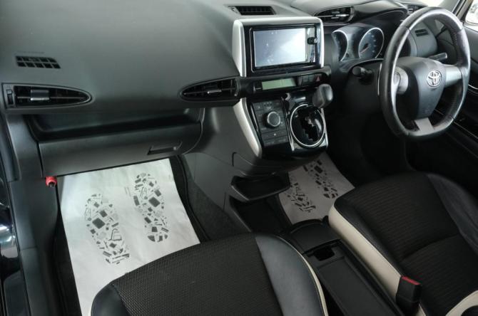 Toyota Wish II Рестайлинг с пробегом 2014 года, цена 1 689 000 рублей, 75000 км, минивэн, Автокод Объявления