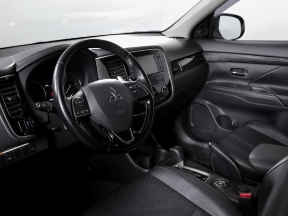 Mitsubishi Outlander III Рестайлинг 2 с пробегом 2015 года, цена 2 498 000 рублей, 72310 км, внедорожник, Автокод Объявления