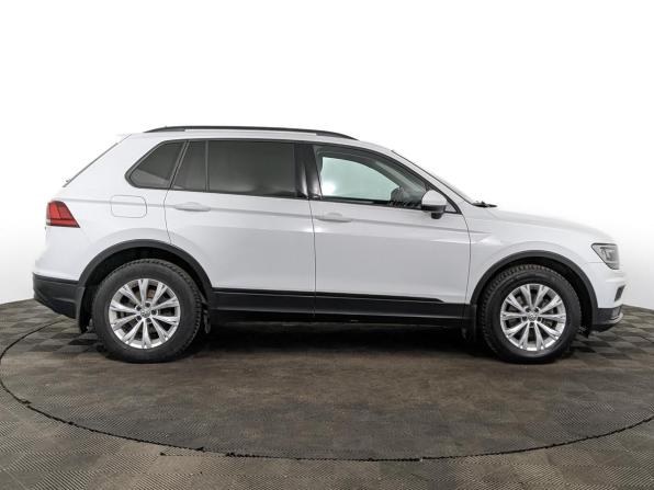 Volkswagen Tiguan II с пробегом 2020 года, цена 2 700 000 рублей, 111039 км, внедорожник, Автокод Объявления