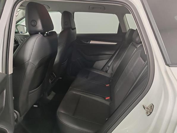 Skoda Karoq I с пробегом 2022 года, цена 2 549 000 рублей, 85227 км, внедорожник, Автокод Объявления
