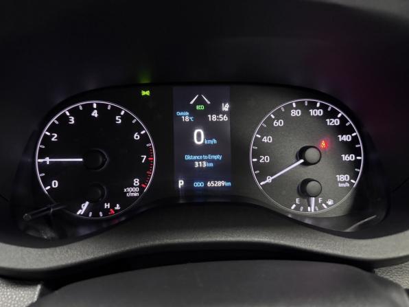 Toyota Yaris IV с пробегом 2020 года, цена 1 400 000 рублей, 65289 км, хэтчбек, Автокод Объявления