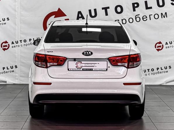 Kia Rio III Рестайлинг с пробегом 2016 года, цена 1 179 000 рублей, 105875 км, седан, Автокод Объявления