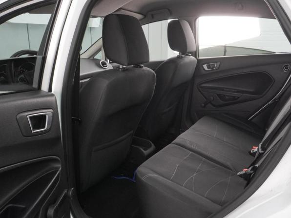 Ford Fiesta Mk6 Рестайлинг с пробегом 2016 года, цена 699 000 рублей, 218193 км, седан, Автокод Объявления