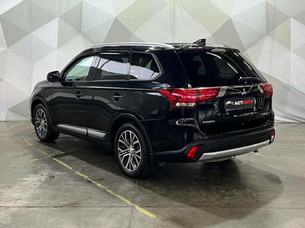 Mitsubishi Outlander III Рестайлинг 2 с пробегом 2018 года, цена 1 490 000 рублей, 258400 км, внедорожник, Автокод Объявления